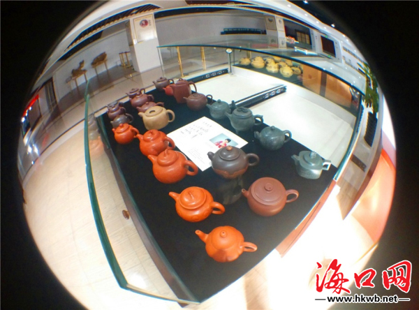 線上購物線下展覽 海口“互聯網+”消費之古玩“百壺薈”(圖2)