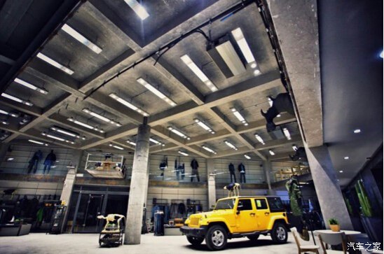 帶你走進(jìn)這家傳說中的最酷炫的Jeep展廳領(lǐng)略一番(圖2)