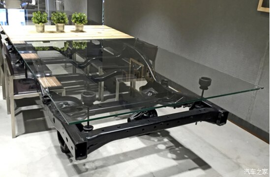 帶你走進(jìn)這家傳說中的最酷炫的Jeep展廳領(lǐng)略一番(圖5)